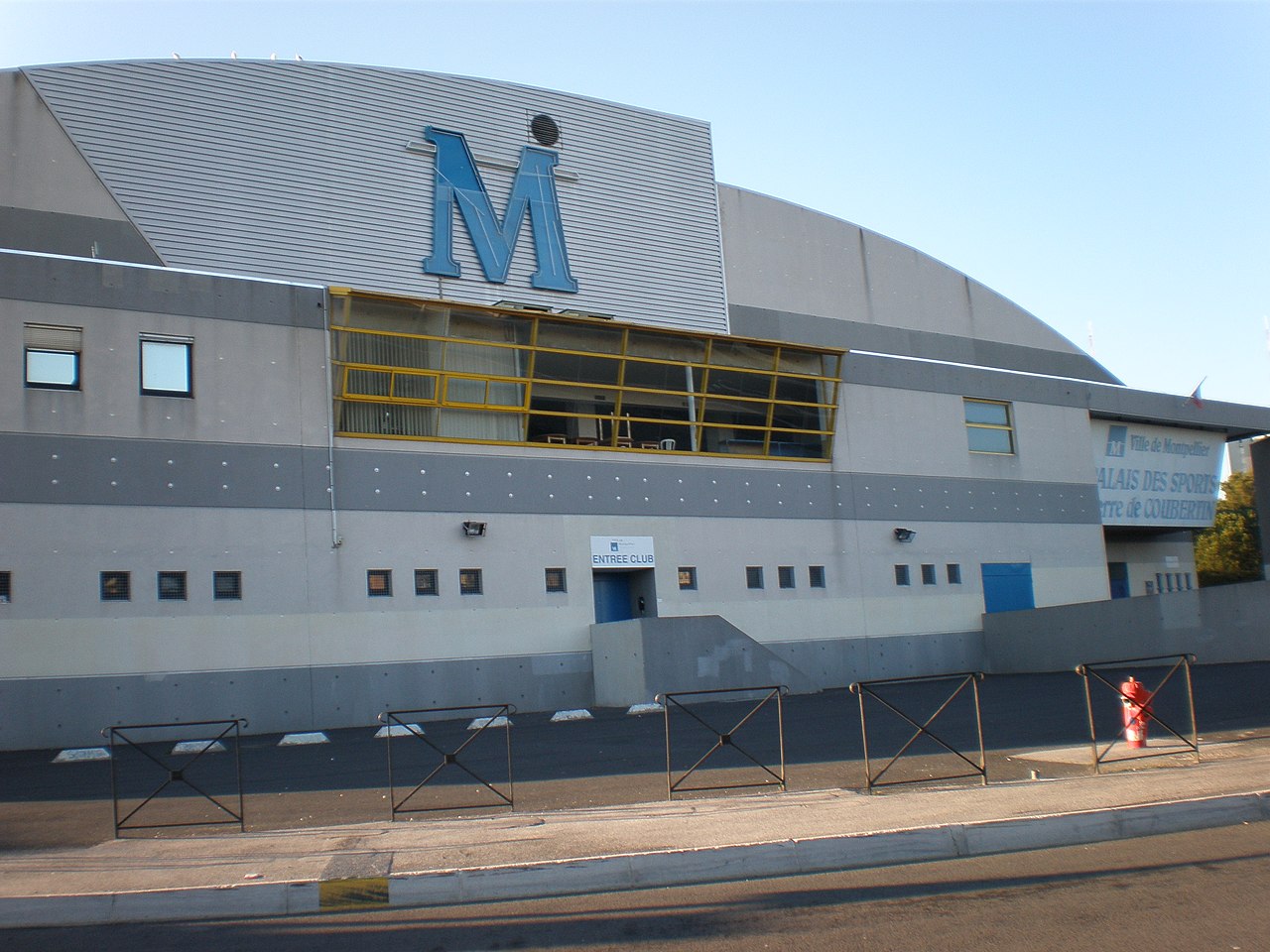 Palais des sports de Montpellier vu de l'extérieur